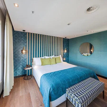 Hotel Der Valk Airporthotel 4*