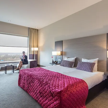 Hotel Der Valk Airporthotel 4*