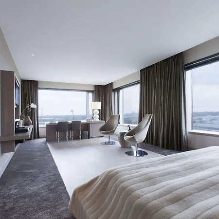 Der Valk Airporthotel Hotel 4*