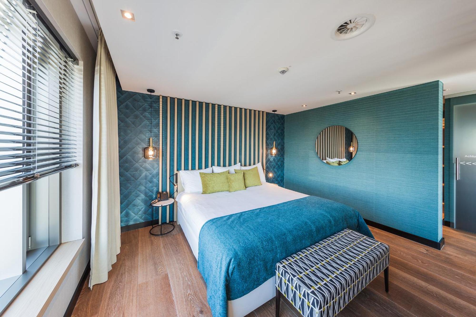 Hotel Der Valk 4*